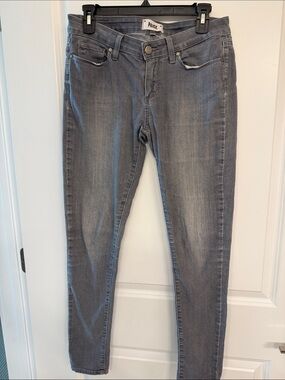 PAIGE Skinny Jeans in Faded Gray